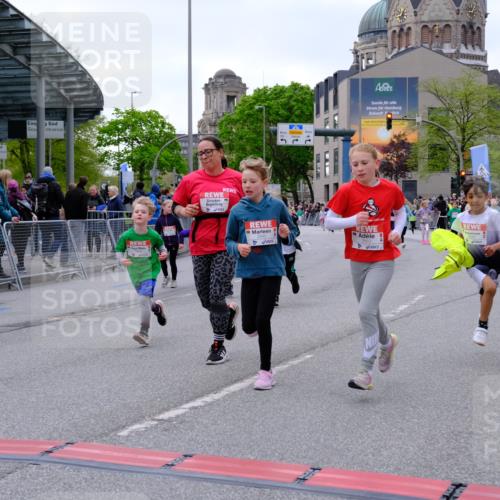 25.04.2026 - Das Zehntel Tim E. http://msf.ph/oto/9571124 25.04.2026 09:05:08 Ziel 1350, 1390, 1412, 1904, 2112, 2382, 2530, 2543, 2640, 2657, 2663, 2670, 2672, 2693, 2696, 3483, 3487, 3961 meine-sportfotos.de