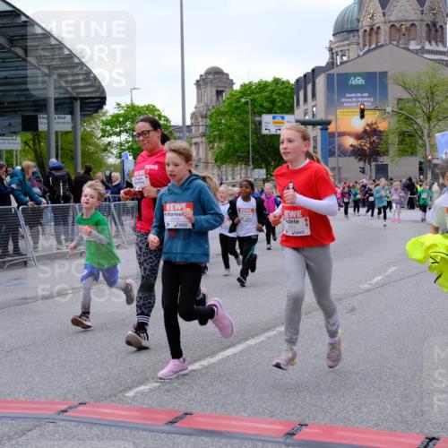 25.04.2026 - Das Zehntel Tim E. http://msf.ph/oto/9571127 25.04.2026 09:05:09 Ziel 1350, 1390, 1412, 1904, 2103, 2112, 2382, 2530, 2543, 2640, 2657, 2663, 2670, 2672, 2693, 2696, 3483, 3487 meine-sportfotos.de