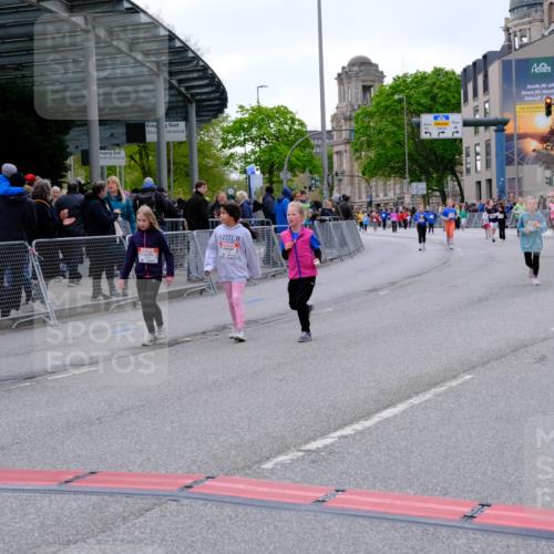 25.04.2026 - Das Zehntel Tim E. http://msf.ph/oto/9571130 25.04.2026 09:05:12 Ziel 1412, 1904, 2103, 2112, 2382, 2530, 2543, 2640, 2663, 2693, 2696, 2918, 2936, 3483, 3487, 3698, 3700, 3922, 3923 meine-sportfotos.de
