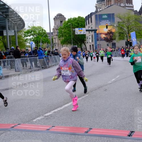 25.04.2026 - Das Zehntel Tim E. http://msf.ph/oto/9571136 25.04.2026 09:05:16 Ziel 1904, 2103, 2112, 2113, 2115, 2368, 2530, 2543, 2640, 2663, 2918, 2935, 2936, 3483, 3487, 3698, 3700, 3922, 3923 meine-sportfotos.de