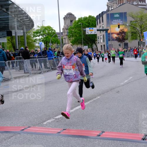 25.04.2026 - Das Zehntel Tim E. http://msf.ph/oto/9571137 25.04.2026 09:05:17 Ziel 2103, 2113, 2115, 2368, 2543, 2918, 2935, 2936, 3483, 3487, 3698, 3700, 3922, 3923 meine-sportfotos.de