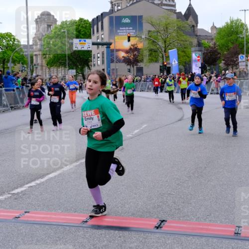 25.04.2026 - Das Zehntel Tim E. http://msf.ph/oto/9571142 25.04.2026 09:05:18 Ziel 1418, 1811, 2103, 2113, 2115, 2368, 2918, 2935, 2936, 3483, 3487, 3698, 3700, 3922, 3923 meine-sportfotos.de