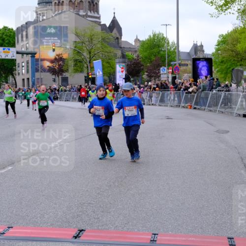 25.04.2026 - Das Zehntel Tim E. http://msf.ph/oto/9571145 25.04.2026 09:05:18 Ziel 1418, 1811, 2103, 2113, 2115, 2368, 2918, 2935, 2936, 3483, 3487, 3698, 3700, 3922, 3923 meine-sportfotos.de