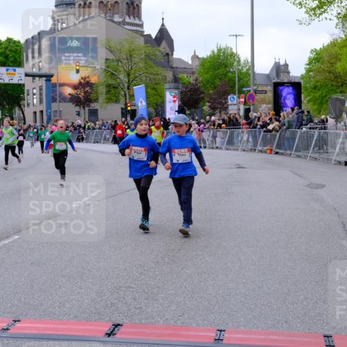 25.04.2026 - Das Zehntel Tim E. http://msf.ph/oto/9571146 25.04.2026 09:05:19 Ziel 1414, 1418, 1811, 1821, 2103, 2113, 2115, 2141, 2144, 2297, 2368, 2918, 2935, 2936, 3483, 3487, 3698, 3700, 3922, 3923 meine-sportfotos.de