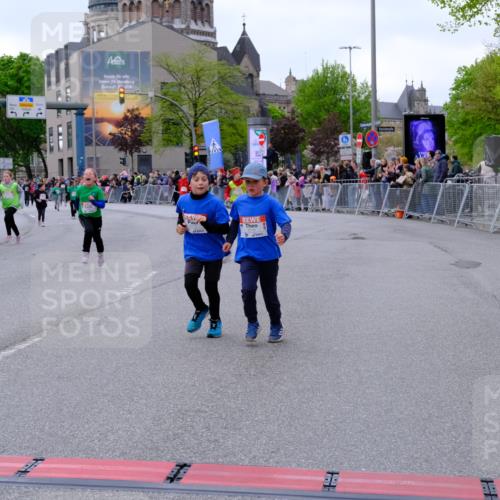 25.04.2026 - Das Zehntel Tim E. http://msf.ph/oto/9571148 25.04.2026 09:05:19 Ziel 1414, 1418, 1811, 1821, 2103, 2113, 2115, 2141, 2144, 2297, 2368, 2918, 2935, 2936, 3483, 3487, 3698, 3700, 3922, 3923 meine-sportfotos.de