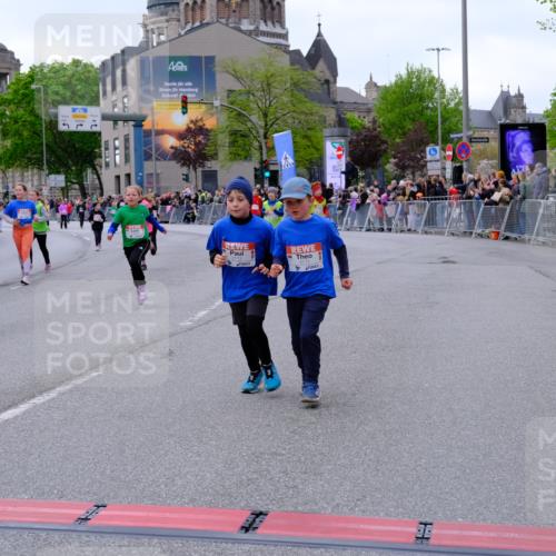 25.04.2026 - Das Zehntel Tim E. http://msf.ph/oto/9571151 25.04.2026 09:05:19 Ziel 1414, 1418, 1811, 1821, 2103, 2113, 2115, 2141, 2144, 2297, 2368, 2918, 2935, 2936, 3483, 3487, 3698, 3700, 3922, 3923 meine-sportfotos.de