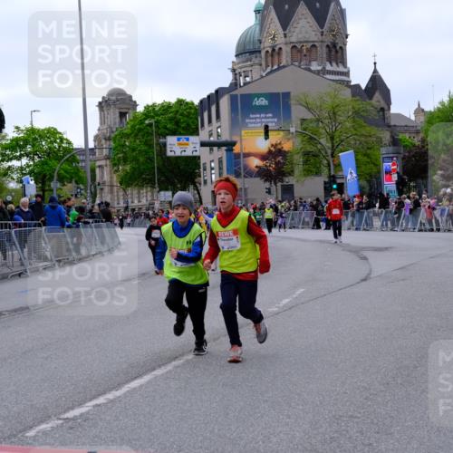 25.04.2026 - Das Zehntel Tim E. http://msf.ph/oto/9571159 25.04.2026 09:05:24 Ziel 1414, 1418, 1811, 1821, 2113, 2115, 2141, 2144, 2297, 2368, 2832, 2918, 2935, 2936, 3133, 3148, 3922, 3923 meine-sportfotos.de