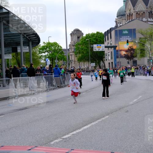 25.04.2026 - Das Zehntel Tim E. http://msf.ph/oto/9571171 25.04.2026 09:05:26 Ziel 1078, 1084, 1414, 1418, 1811, 1821, 2113, 2115, 2141, 2144, 2297, 2832, 2935, 3133, 3148 meine-sportfotos.de