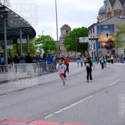 25.04.2026 - Das Zehntel Tim E. http://msf.ph/oto/9571172 25.04.2026 09:05:26 Ziel 1078, 1084, 1414, 1418, 1811, 1821, 2113, 2115, 2141, 2144, 2297, 2832, 2935, 3133, 3148 meine-sportfotos.de