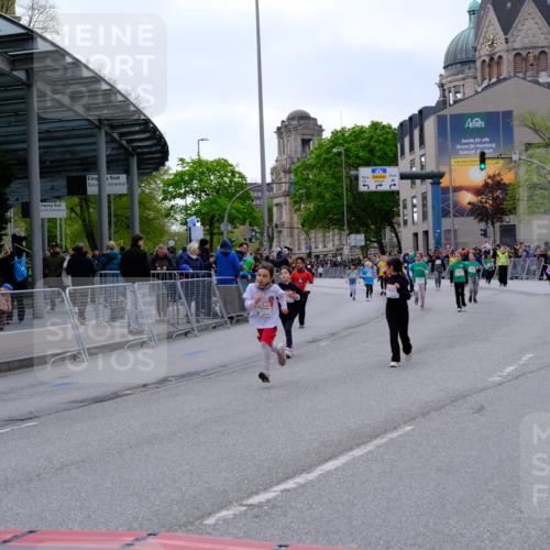 25.04.2026 - Das Zehntel Tim E. http://msf.ph/oto/9571173 25.04.2026 09:05:26 Ziel 1078, 1084, 1414, 1418, 1811, 1821, 2113, 2115, 2141, 2144, 2297, 2832, 2935, 3133, 3148 meine-sportfotos.de