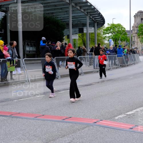 25.04.2026 - Das Zehntel Tim E. http://msf.ph/oto/9571176 25.04.2026 09:05:30 Ziel 1078, 1084, 1414, 1418, 1811, 1821, 2141, 2144, 2297, 2832, 3133, 3148 meine-sportfotos.de