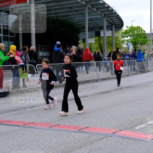 25.04.2026 - Das Zehntel Tim E. http://msf.ph/oto/9571179 25.04.2026 09:05:30 Ziel 1078, 1084, 1414, 1418, 1811, 1821, 2141, 2144, 2297, 2832, 3133, 3148 meine-sportfotos.de