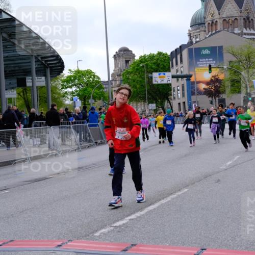 25.04.2026 - Das Zehntel Tim E. http://msf.ph/oto/9571187 25.04.2026 09:05:39 Ziel 1118, 1130, 1659, 1952, 2357, 2372, 2555, 3620, 3750, 3780, 3782 meine-sportfotos.de