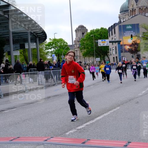 25.04.2026 - Das Zehntel Tim E. http://msf.ph/oto/9571189 25.04.2026 09:05:39 Ziel 1118, 1130, 1659, 1952, 2357, 2372, 2555, 3620, 3750, 3780, 3782 meine-sportfotos.de