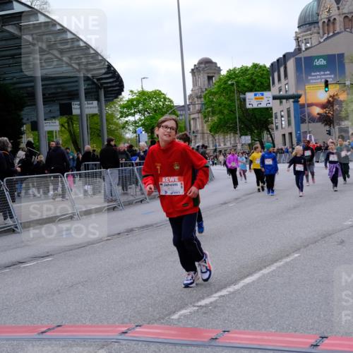 25.04.2026 - Das Zehntel Tim E. http://msf.ph/oto/9571190 25.04.2026 09:05:39 Ziel 1118, 1130, 1659, 1952, 2357, 2372, 2555, 3620, 3750, 3780, 3782 meine-sportfotos.de