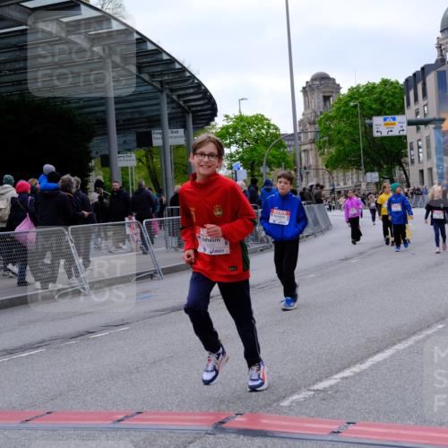 25.04.2026 - Das Zehntel Tim E. http://msf.ph/oto/9571194 25.04.2026 09:05:40 Ziel 1118, 1130, 1659, 1949, 1952, 2357, 2372, 2555, 3620, 3750, 3780, 3782 meine-sportfotos.de
