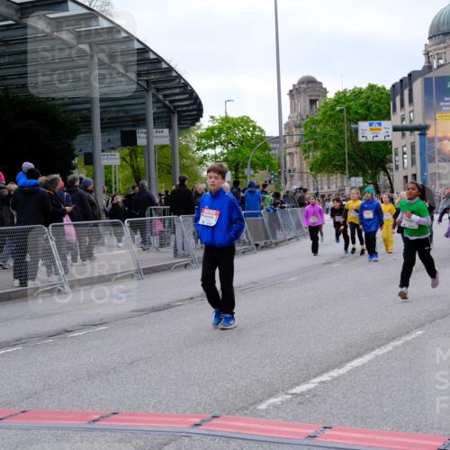 25.04.2026 - Das Zehntel Tim E. http://msf.ph/oto/9571196 25.04.2026 09:05:41 Ziel 1118, 1128, 1130, 1659, 1939, 1949, 1952, 2357, 2372, 2555, 2626, 3240, 3620, 3750, 3780, 3782 meine-sportfotos.de