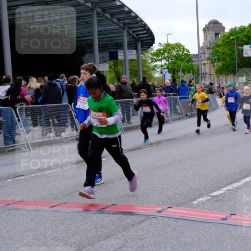 25.04.2026 - Das Zehntel Tim E. http://msf.ph/oto/9571205 25.04.2026 09:05:43 Ziel 1118, 1128, 1130, 1659, 1939, 1949, 1952, 2177, 2357, 2372, 2483, 2555, 2626, 2687, 3240, 3620, 3750, 3780, 3782 meine-sportfotos.de