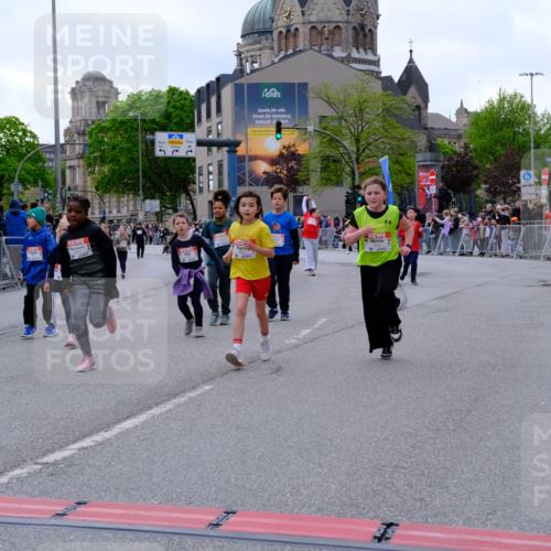 25.04.2026 - Das Zehntel Tim E. http://msf.ph/oto/9571212 25.04.2026 09:05:45 Ziel 1118, 1128, 1130, 1227, 1235, 1659, 1939, 1949, 1952, 2054, 2060, 2177, 2483, 2626, 2687, 3240, 3620, 3750, 3780, 3782 meine-sportfotos.de