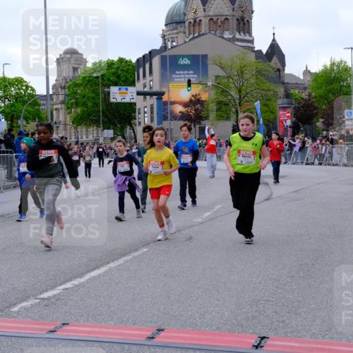 25.04.2026 - Das Zehntel Tim E. http://msf.ph/oto/9571214 25.04.2026 09:05:45 Ziel 1118, 1128, 1130, 1227, 1235, 1659, 1939, 1949, 1952, 2054, 2060, 2177, 2483, 2626, 2687, 3240, 3620, 3750, 3780, 3782 meine-sportfotos.de