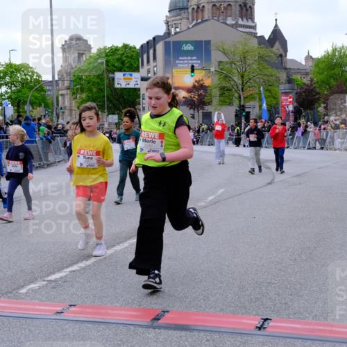 25.04.2026 - Das Zehntel Tim E. http://msf.ph/oto/9571219 25.04.2026 09:05:46 Ziel 1118, 1128, 1130, 1227, 1235, 1659, 1939, 1949, 1952, 2054, 2060, 2177, 2483, 2626, 2687, 3240, 3620, 3750, 3780 meine-sportfotos.de