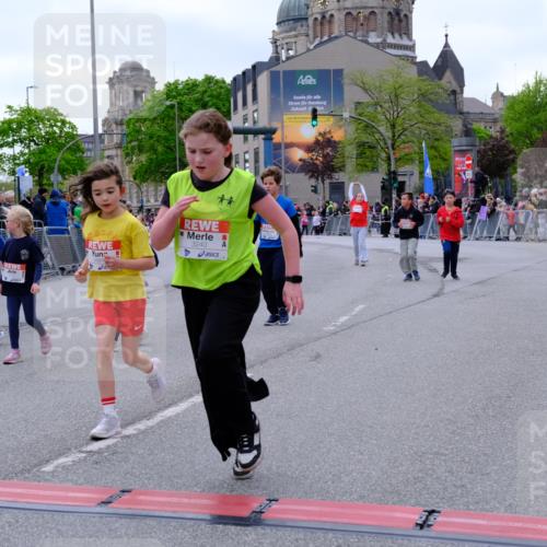 25.04.2026 - Das Zehntel Tim E. http://msf.ph/oto/9571221 25.04.2026 09:05:46 Ziel 1118, 1128, 1130, 1227, 1235, 1659, 1939, 1949, 1952, 2054, 2060, 2177, 2483, 2626, 2687, 3240, 3620, 3750, 3780 meine-sportfotos.de