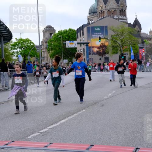 25.04.2026 - Das Zehntel Tim E. http://msf.ph/oto/9571224 25.04.2026 09:05:47 Ziel 1118, 1128, 1130, 1227, 1235, 1659, 1939, 1949, 2054, 2060, 2177, 2483, 2626, 2687, 2924, 2930, 3240, 3620 meine-sportfotos.de