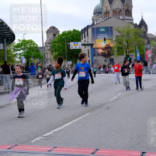 25.04.2026 - Das Zehntel Tim E. http://msf.ph/oto/9571225 25.04.2026 09:05:47 Ziel 1118, 1128, 1130, 1227, 1235, 1659, 1939, 1949, 2054, 2060, 2177, 2483, 2626, 2687, 2924, 2930, 3240, 3620 meine-sportfotos.de