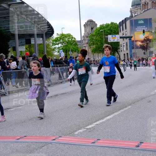 25.04.2026 - Das Zehntel Tim E. http://msf.ph/oto/9571229 25.04.2026 09:05:48 Ziel 1118, 1128, 1130, 1227, 1235, 1659, 1939, 1949, 2054, 2060, 2177, 2483, 2626, 2687, 2924, 2930, 3240, 3771, 3781 meine-sportfotos.de