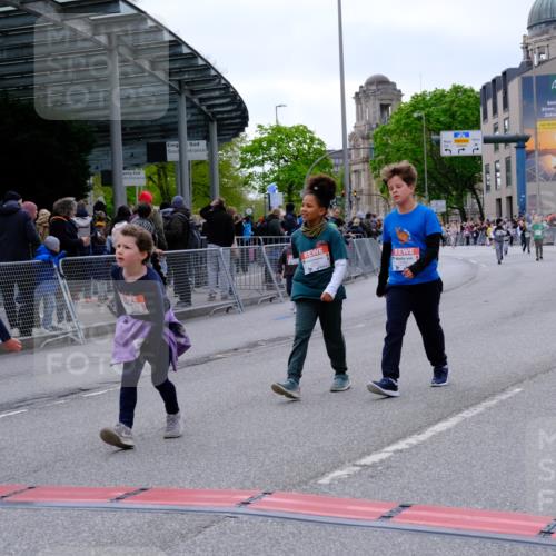 25.04.2026 - Das Zehntel Tim E. http://msf.ph/oto/9571233 25.04.2026 09:05:49 Ziel 1118, 1128, 1130, 1227, 1235, 1659, 1939, 1949, 2054, 2060, 2177, 2483, 2626, 2687, 2924, 2930, 3240, 3771, 3781 meine-sportfotos.de
