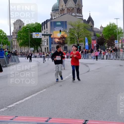 25.04.2026 - Das Zehntel Tim E. http://msf.ph/oto/9571235 25.04.2026 09:05:50 Ziel 1118, 1128, 1130, 1227, 1235, 1659, 1939, 1949, 2054, 2060, 2177, 2483, 2626, 2677, 2687, 2924, 2930, 3240, 3771, 3781 meine-sportfotos.de