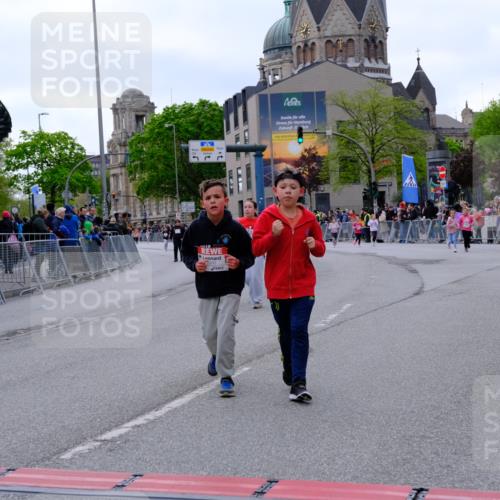25.04.2026 - Das Zehntel Tim E. http://msf.ph/oto/9571243 25.04.2026 09:05:51 Ziel 1128, 1130, 1227, 1235, 1939, 1949, 2054, 2060, 2177, 2483, 2626, 2677, 2687, 2924, 2930, 3240, 3771, 3781 meine-sportfotos.de