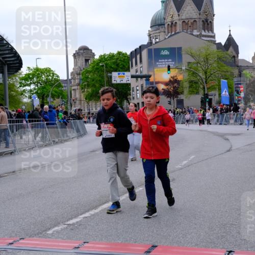 25.04.2026 - Das Zehntel Tim E. http://msf.ph/oto/9571246 25.04.2026 09:05:52 Ziel 1128, 1227, 1235, 1939, 1949, 2054, 2060, 2177, 2483, 2626, 2677, 2687, 2924, 2930, 3240, 3771, 3781 meine-sportfotos.de
