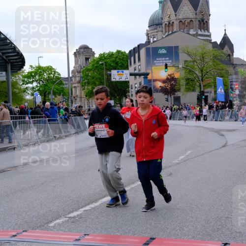 25.04.2026 - Das Zehntel Tim E. http://msf.ph/oto/9571247 25.04.2026 09:05:52 Ziel 1128, 1227, 1235, 1939, 1949, 2054, 2060, 2177, 2483, 2626, 2677, 2687, 2924, 2930, 3240, 3771, 3781 meine-sportfotos.de