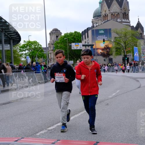 25.04.2026 - Das Zehntel Tim E. http://msf.ph/oto/9571249 25.04.2026 09:05:52 Ziel 1128, 1227, 1235, 1939, 1949, 2054, 2060, 2177, 2483, 2626, 2677, 2687, 2924, 2930, 3240, 3771, 3781 meine-sportfotos.de