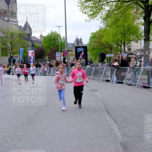 25.04.2026 - Das Zehntel Tim E. http://msf.ph/oto/9571265 25.04.2026 09:06:01 Ziel 1616, 1973, 2677, 2973, 2985, 3753, 3779 meine-sportfotos.de
