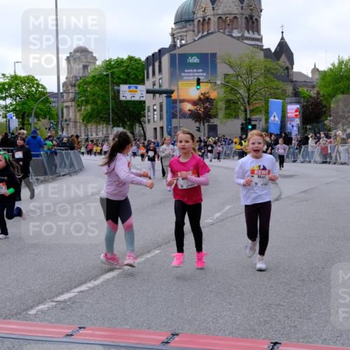 25.04.2026 - Das Zehntel Tim E. http://msf.ph/oto/9571285 25.04.2026 09:06:07 Ziel 1321, 1524, 1973, 2180, 2202, 2614, 2973, 2985, 3732, 3735, 3742, 3753, 3779, 3934, 3935 meine-sportfotos.de