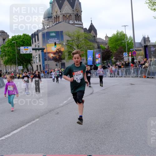 25.04.2026 - Das Zehntel Tim E. http://msf.ph/oto/9571297 25.04.2026 09:06:12 Ziel 1079, 1095, 1321, 1524, 2180, 2202, 2614, 2985, 3732, 3735, 3742, 3864, 3934, 3935 meine-sportfotos.de
