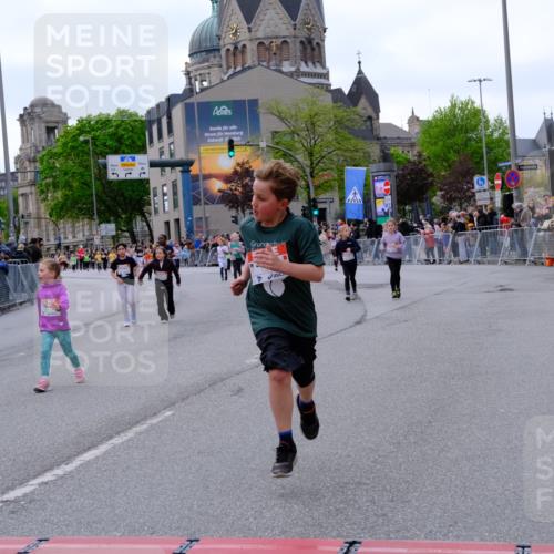 25.04.2026 - Das Zehntel Tim E. http://msf.ph/oto/9571300 25.04.2026 09:06:12 Ziel 1079, 1095, 1321, 1524, 2180, 2202, 2614, 2985, 3732, 3735, 3742, 3864, 3934, 3935 meine-sportfotos.de