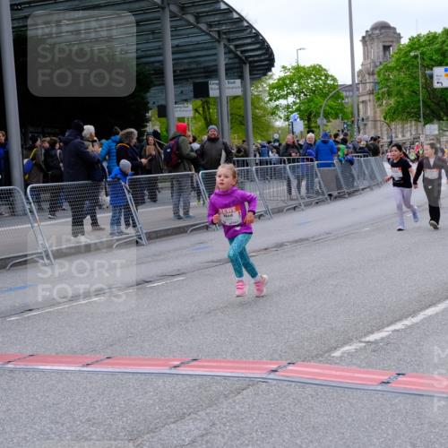 25.04.2026 - Das Zehntel Tim E. http://msf.ph/oto/9571305 25.04.2026 09:06:14 Ziel 1079, 1095, 1321, 1524, 1800, 2180, 2202, 2614, 3732, 3735, 3742, 3864, 3877, 3934, 3935, 3953 meine-sportfotos.de