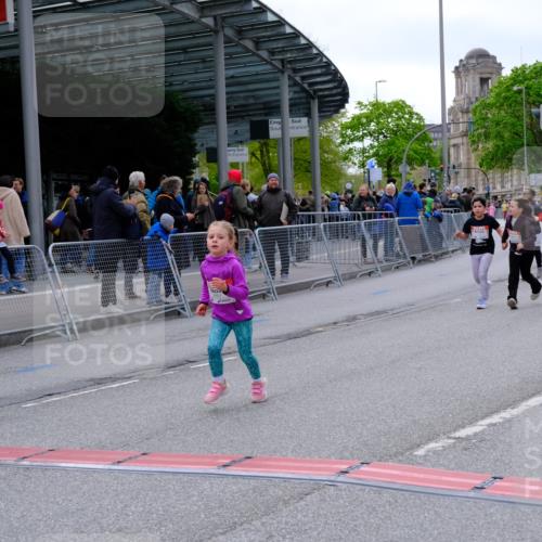 25.04.2026 - Das Zehntel Tim E. http://msf.ph/oto/9571308 25.04.2026 09:06:14 Ziel 1079, 1095, 1321, 1524, 1800, 2180, 2202, 2614, 3732, 3735, 3742, 3864, 3877, 3934, 3935, 3953 meine-sportfotos.de