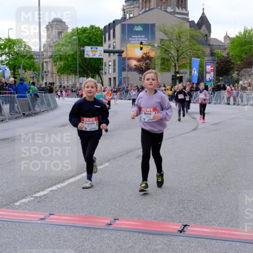 25.04.2026 - Das Zehntel Tim E. http://msf.ph/oto/9571318 25.04.2026 09:06:18 Ziel 1079, 1095, 1321, 1375, 1498, 1800, 2614, 3785, 3791, 3864, 3877, 3934, 3935, 3953 meine-sportfotos.de