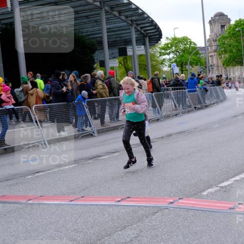 25.04.2026 - Das Zehntel Tim E. http://msf.ph/oto/9571327 25.04.2026 09:06:21 Ziel 1079, 1095, 1375, 1498, 1800, 1806, 3785, 3791, 3864, 3877, 3953 meine-sportfotos.de