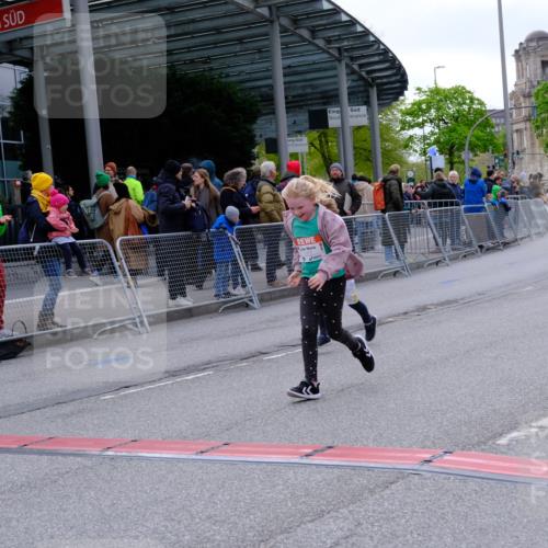 25.04.2026 - Das Zehntel Tim E. http://msf.ph/oto/9571328 25.04.2026 09:06:21 Ziel 1079, 1095, 1375, 1498, 1800, 1806, 3785, 3791, 3864, 3877, 3953 meine-sportfotos.de
