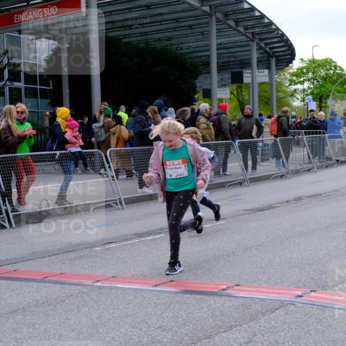 25.04.2026 - Das Zehntel Tim E. http://msf.ph/oto/9571331 25.04.2026 09:06:21 Ziel 1079, 1095, 1375, 1498, 1800, 1806, 3785, 3791, 3864, 3877, 3953 meine-sportfotos.de