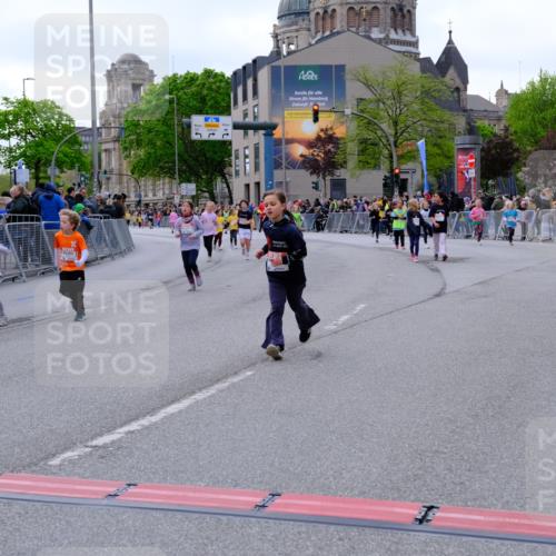 25.04.2026 - Das Zehntel Tim E. http://msf.ph/oto/9571333 25.04.2026 09:06:25 Ziel 1375, 1498, 1800, 1806, 2913, 3785, 3791, 3877, 3889, 3908, 3953 meine-sportfotos.de