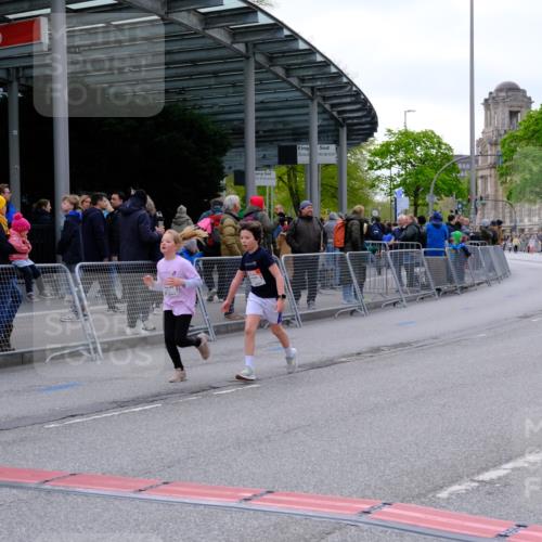 25.04.2026 - Das Zehntel Tim E. http://msf.ph/oto/9571354 25.04.2026 09:06:31 Ziel 1243, 1245, 1258, 1806, 2272, 2287, 2913, 3889, 3908 meine-sportfotos.de