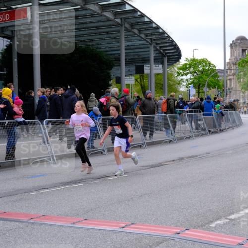25.04.2026 - Das Zehntel Tim E. http://msf.ph/oto/9571355 25.04.2026 09:06:31 Ziel 1243, 1245, 1258, 1806, 2272, 2287, 2913, 3889, 3908 meine-sportfotos.de