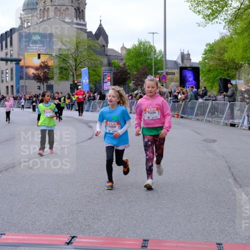 25.04.2026 - Das Zehntel Tim E. http://msf.ph/oto/9571377 25.04.2026 09:06:37 Ziel 1077, 1087, 1243, 1245, 1258, 1272, 1347, 1954, 1976, 1977, 2272, 2287, 2757, 3129, 3761, 3775 meine-sportfotos.de