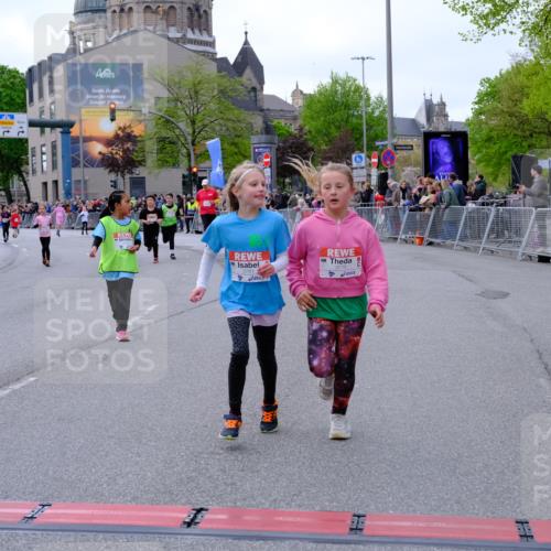 25.04.2026 - Das Zehntel Tim E. http://msf.ph/oto/9571382 25.04.2026 09:06:38 Ziel 1077, 1087, 1243, 1245, 1258, 1272, 1347, 1954, 1976, 1977, 2272, 2287, 2757, 3129, 3761, 3775 meine-sportfotos.de